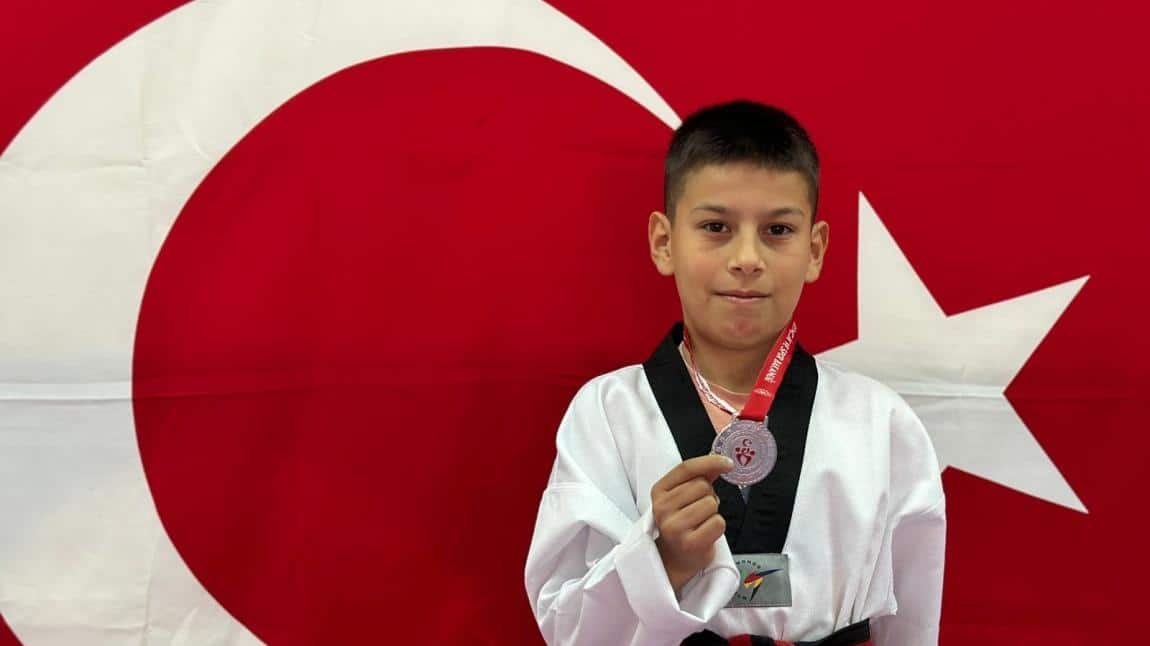 Taekwondo Adana İl İkincisi Özgür YURT